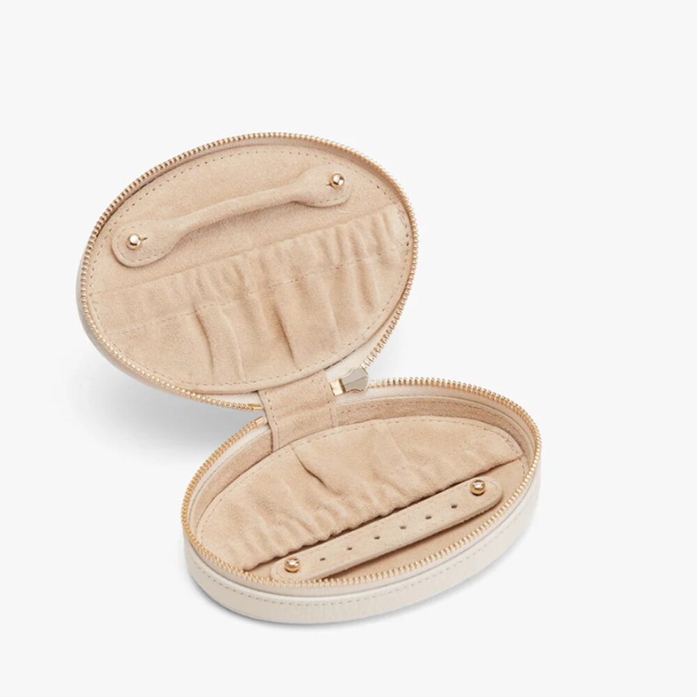 NWT Cuyana Travel Jewelry Case in Ecru Pebbled Leather